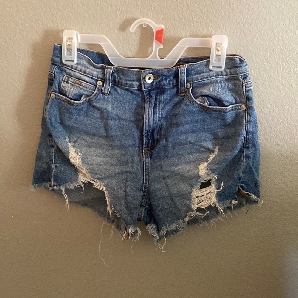 cute jean shorts!